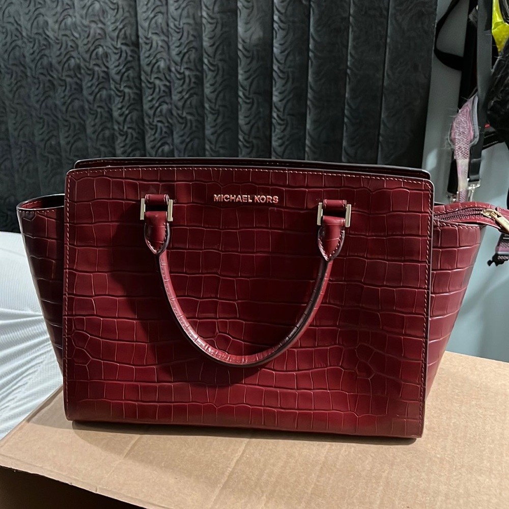 NWT Michael Kors Selma Merlot embossed leather satchel/shoulder bag